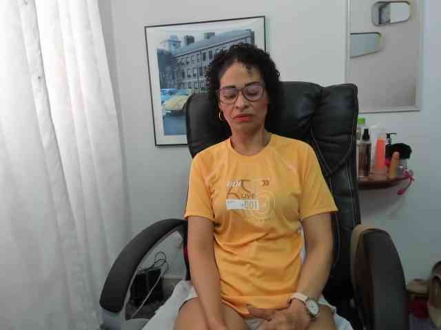 Aries-Mature webcam