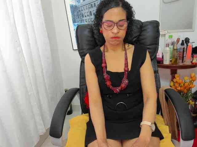 Aries-Mature webcam