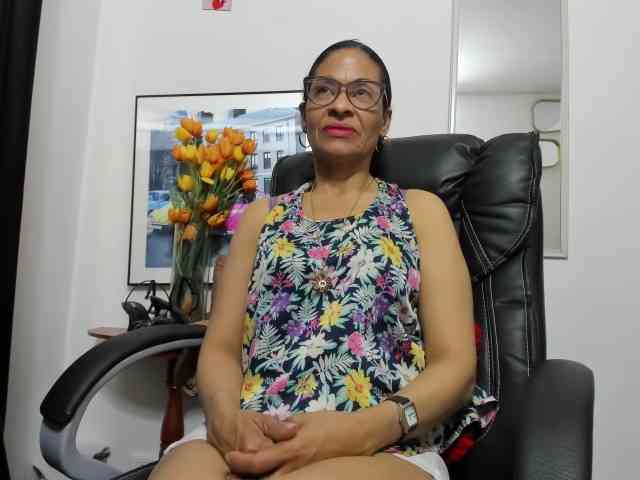 Aries-Mature webcam