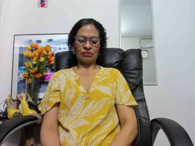 Aries-Mature Live Webcam on BongaCams