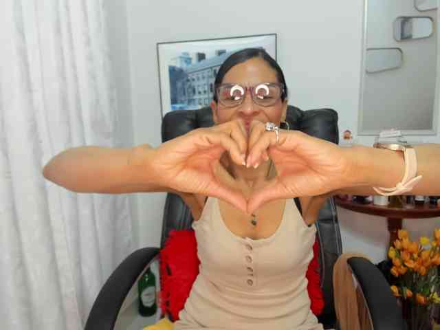 Aries-Mature webcam