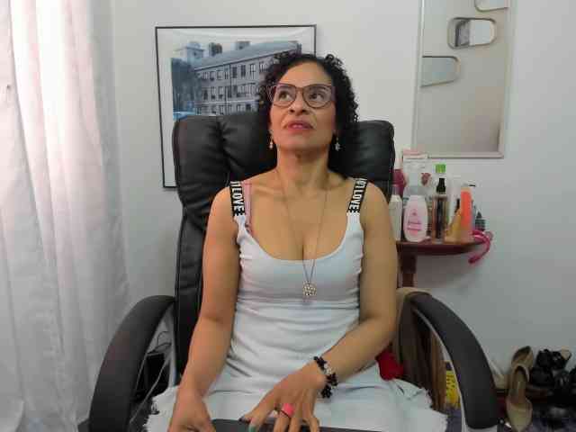 Aries-Mature webcam
