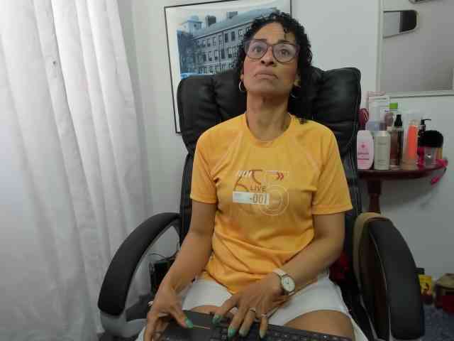 Aries-Mature webcam