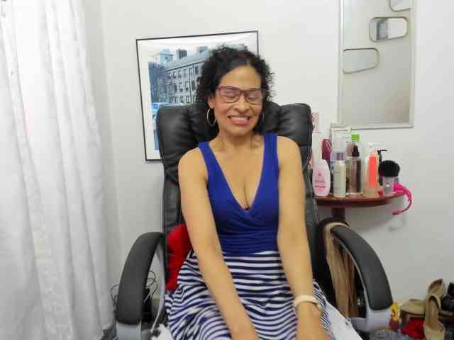 Aries-Mature webcam