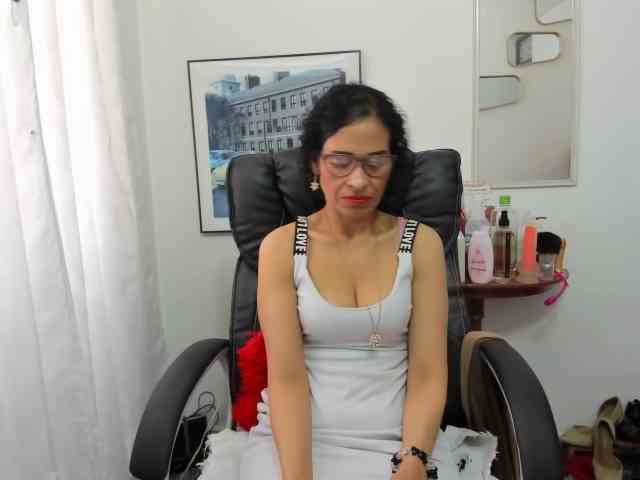 Aries-Mature webcam