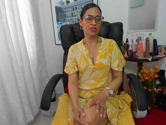 Aries-Mature webcam