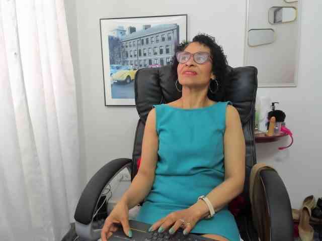 Aries-Mature webcam