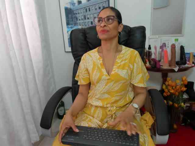 Aries-Mature webcam