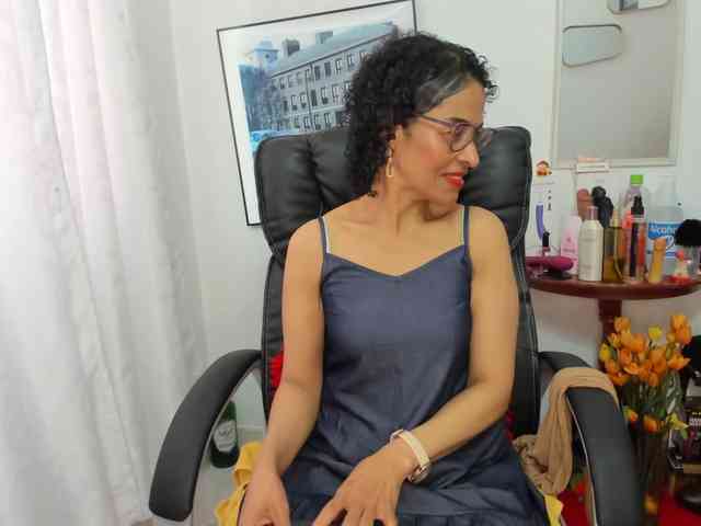 Aries-Mature webcam