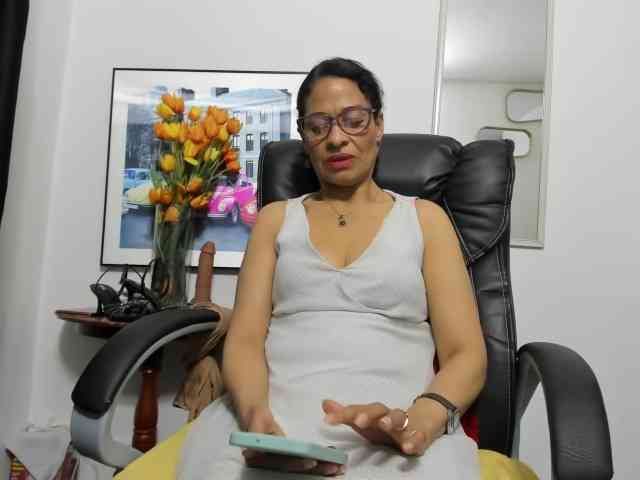 Aries-Mature webcam