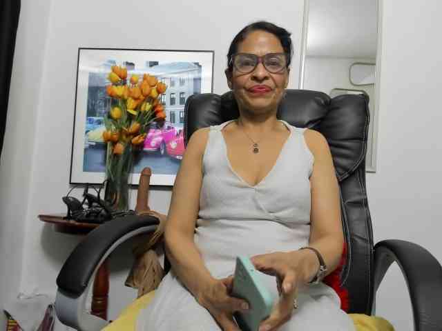 Aries-Mature webcam