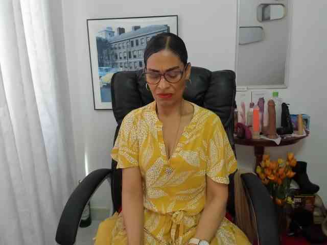 Aries-Mature webcam