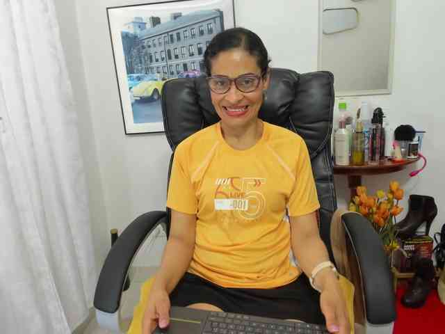Aries-Mature webcam