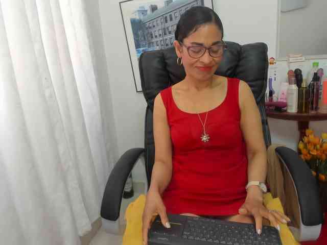 Aries-Mature webcam