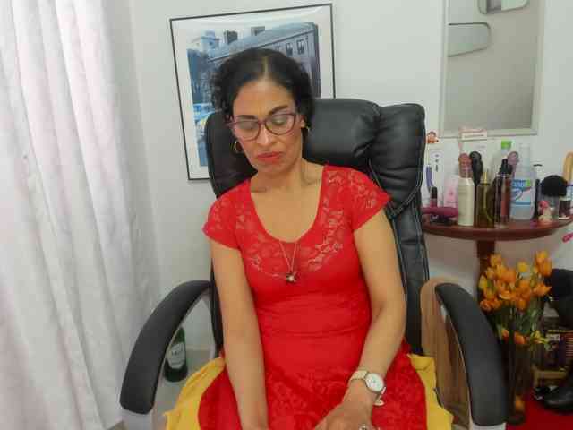 Aries-Mature webcam