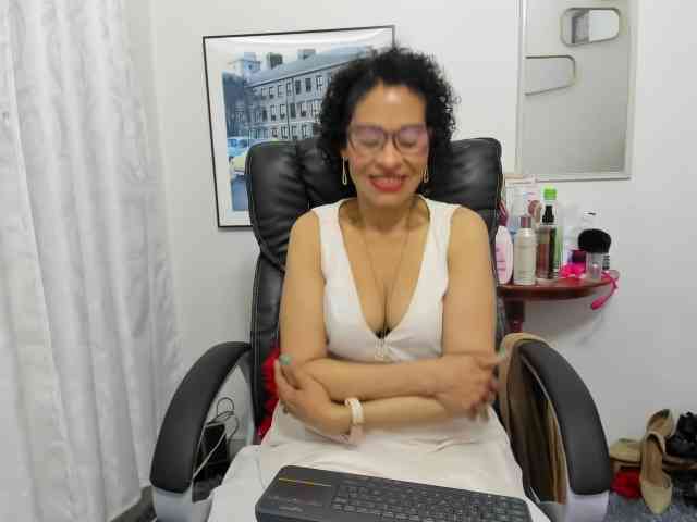 Aries-Mature webcam