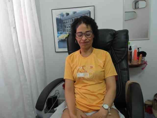 Aries-Mature webcam