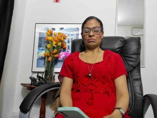 Aries-Mature webcam
