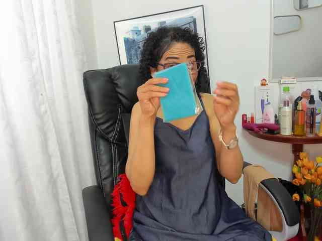Aries-Mature webcam