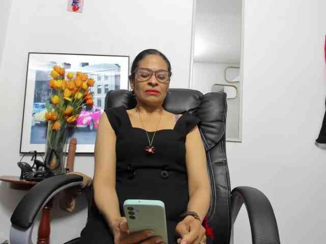 Aries-Mature webcam