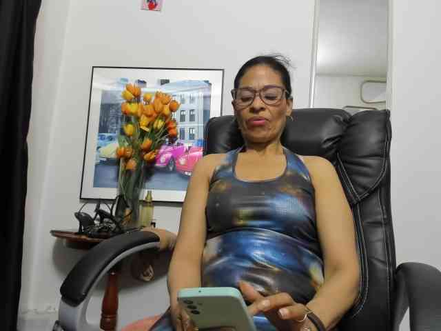 Aries-Mature webcam