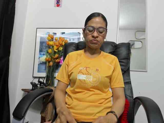 Aries-Mature webcam
