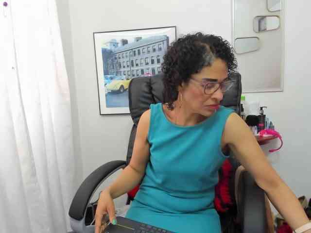 Aries-Mature webcam