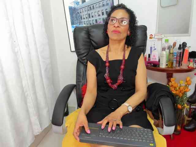 Aries-Mature webcam