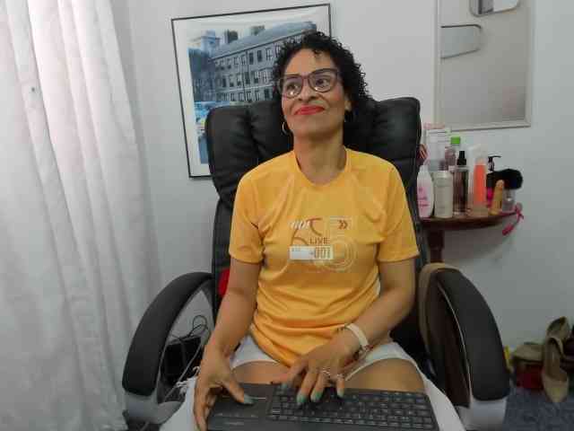 Aries-Mature webcam