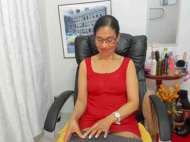 Aries-Mature webcam