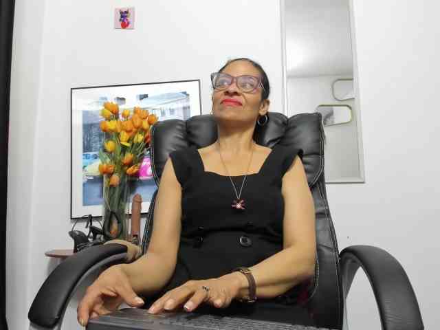 Aries-Mature webcam