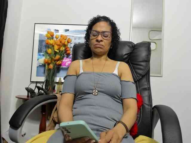 Aries-Mature webcam