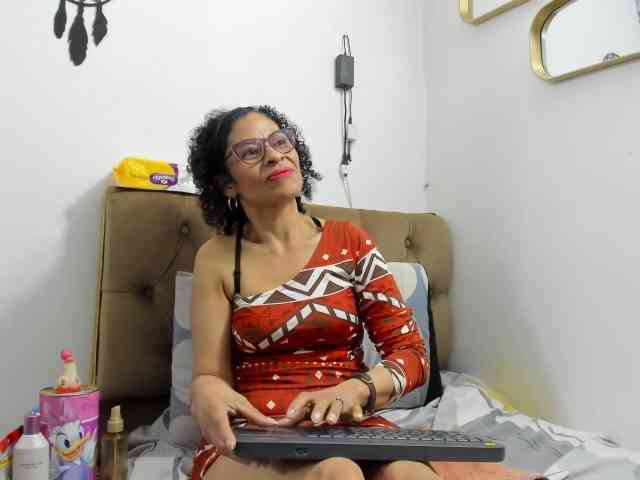 Aries-Mature webcam