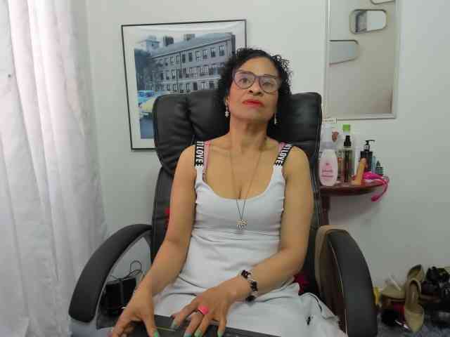Aries-Mature webcam