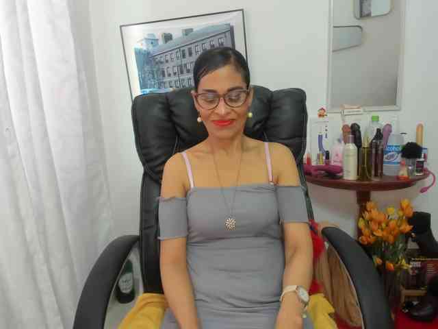 Aries-Mature webcam