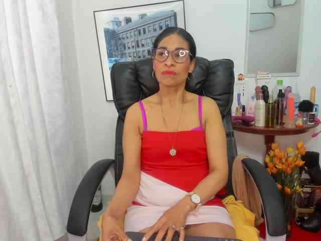 Aries-Mature webcam