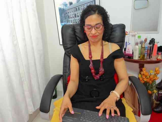 Aries-Mature webcam