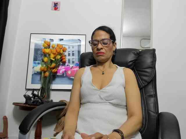 Aries-Mature webcam