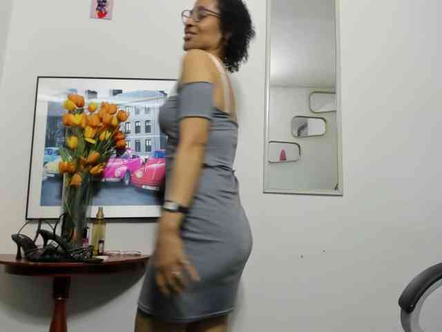 Aries-Mature webcam