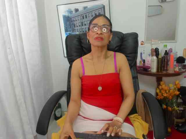Aries-Mature webcam