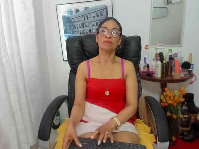 Aries-Mature webcam