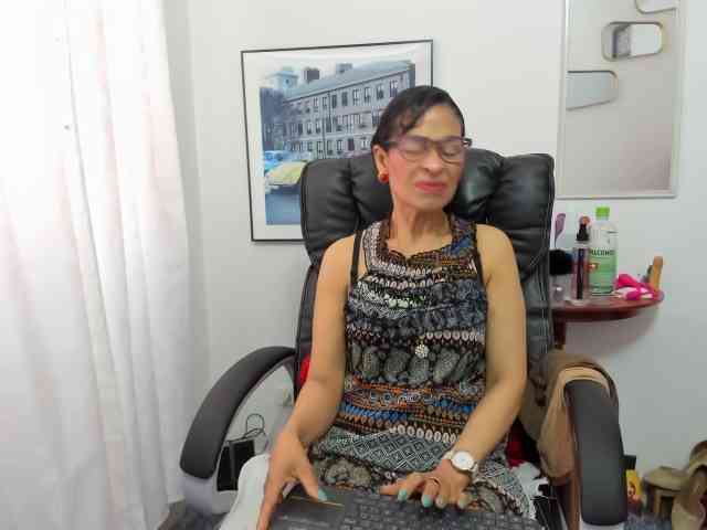 Aries-Mature webcam