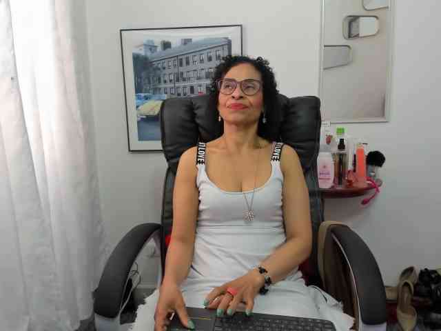 Aries-Mature webcam