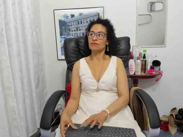 Aries-Mature webcam