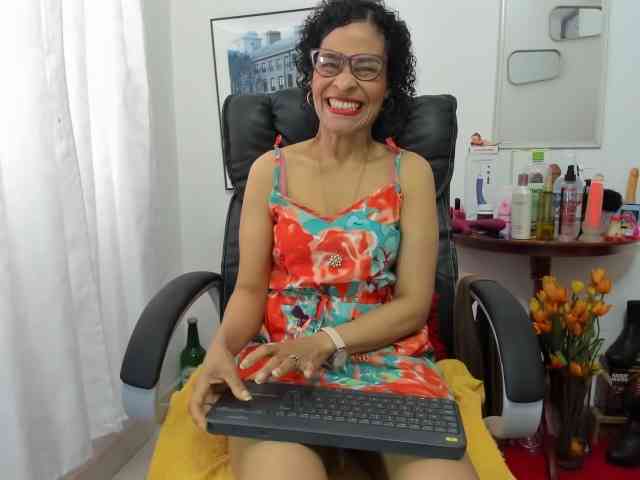 Aries-Mature webcam