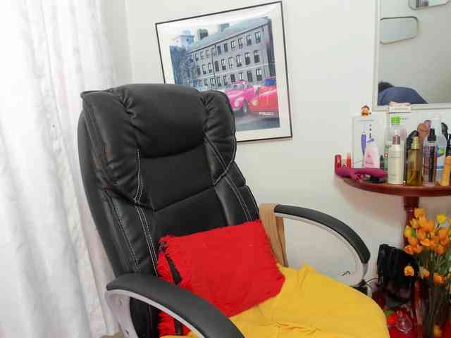Aries-Mature webcam