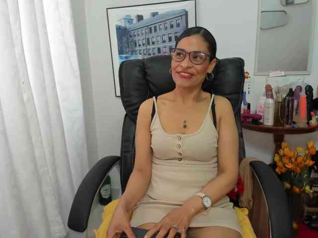Aries-Mature webcam