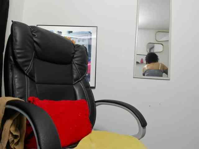 Aries-Mature webcam