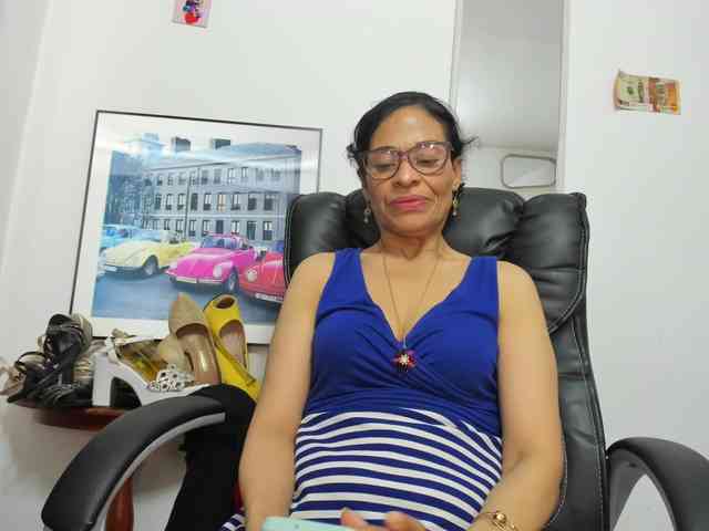 Aries-Mature Live Webcam on BongaCams