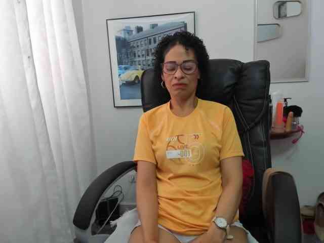 Aries-Mature webcam